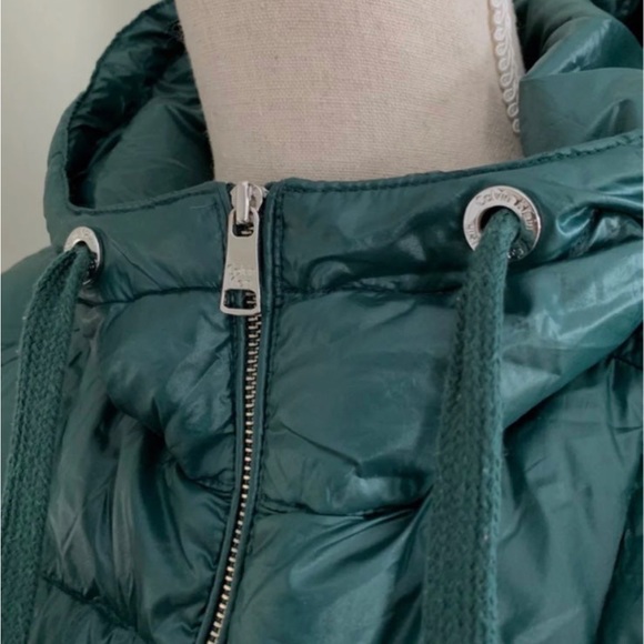 Calvin Klein Packable puffer jacket XS - Picture 4 of 6